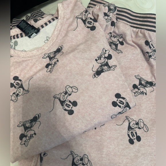 ✨Disney Mickey & Minnie Pink Pajama set - M - Picture 5 of 5